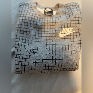 **SOLD**NWOT boys Nike sweater.  Size large.